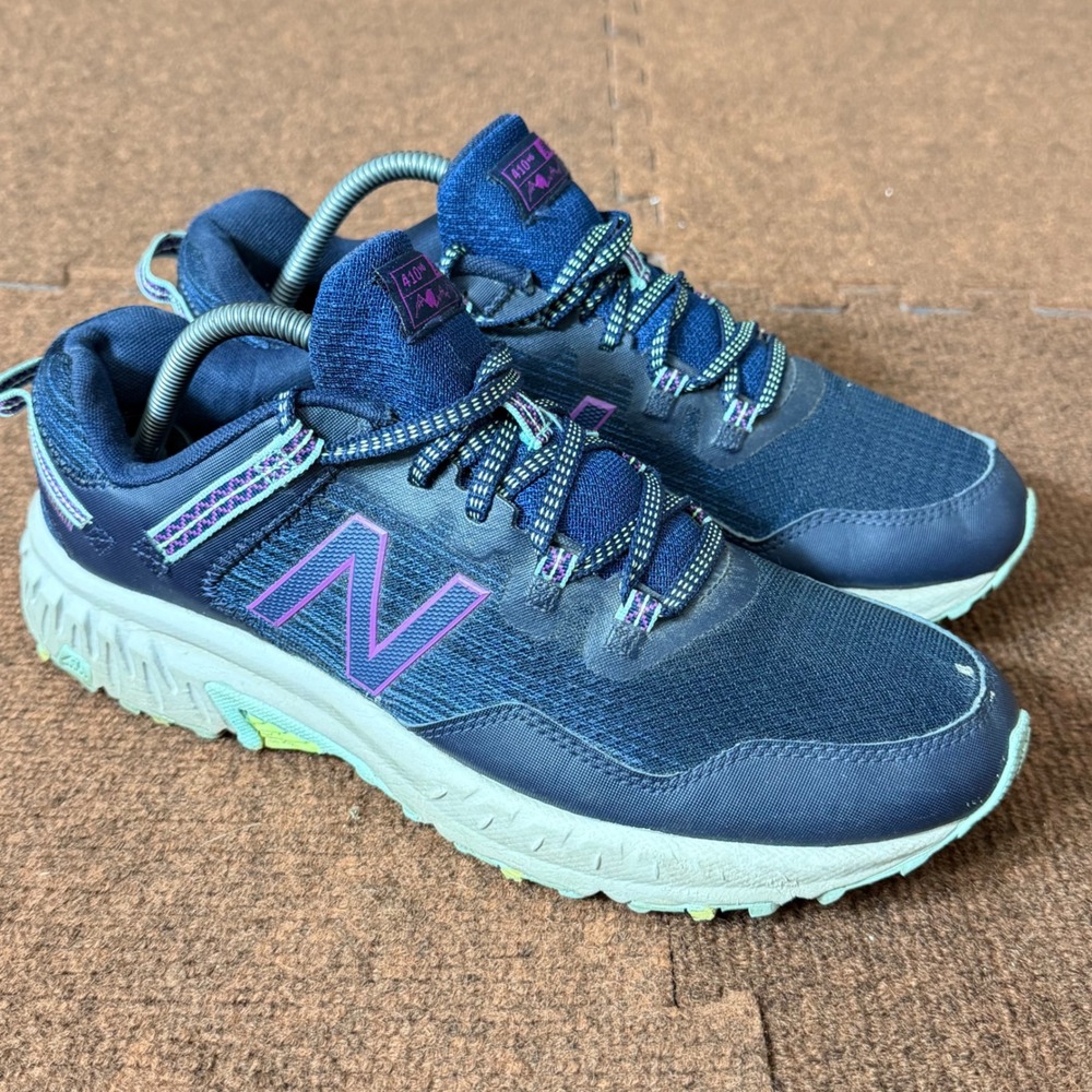 C+ New Balance 410v6 All Terrain Trail Running Shoes Navy Purple Womens WT410LN6